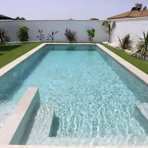 apartamentos-la-mar-sala-piscina-compartida.es-andalucia.com/